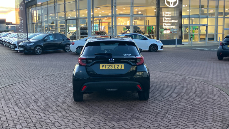 Toyota Yaris 1.5 Hybrid Design 5dr CVT Hybrid Hatchback